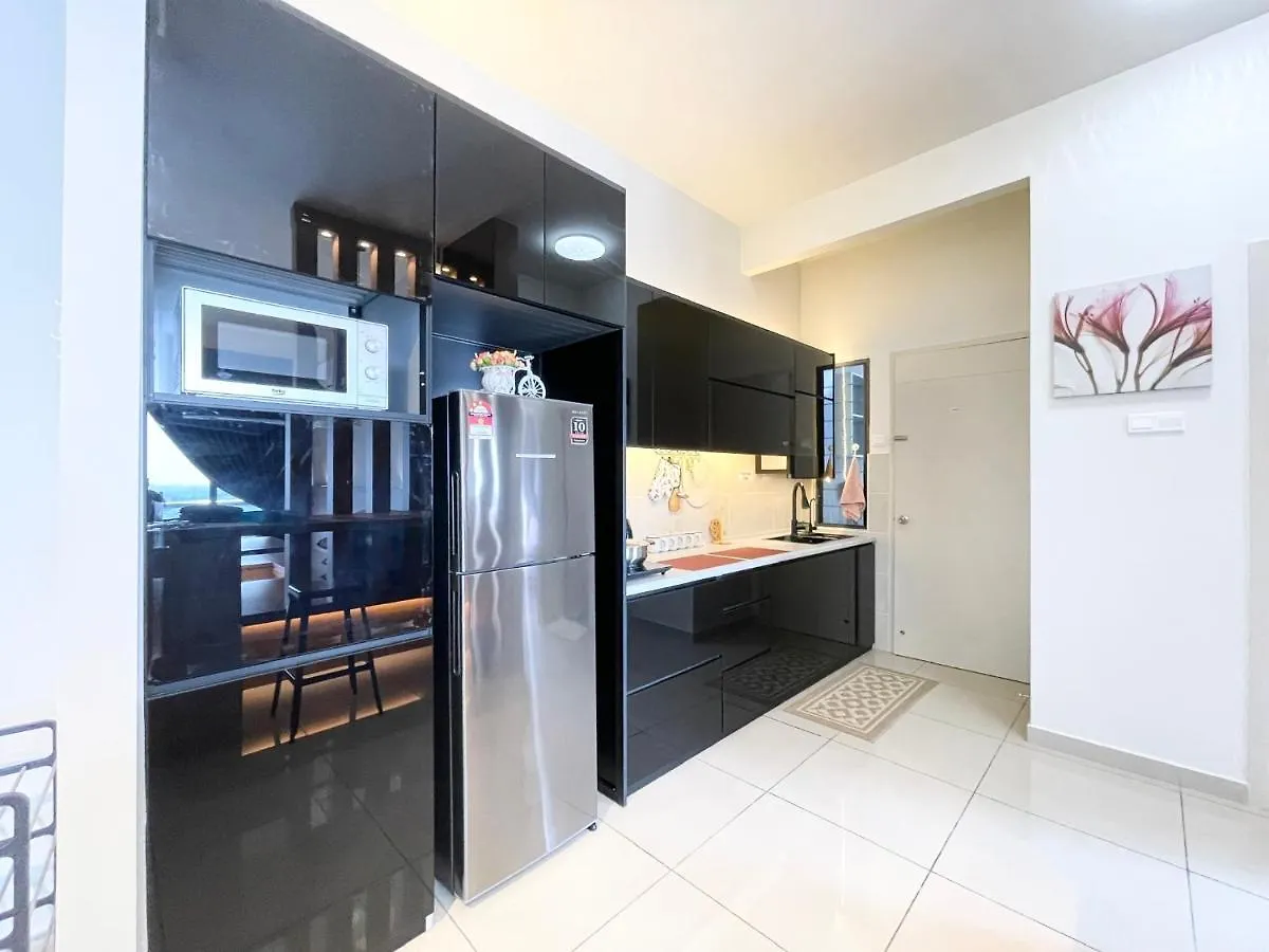 Atlantis Center Of Melaka 1B1B Max 6Pax With Big Pool And Sky Bridge Apartment Malacca