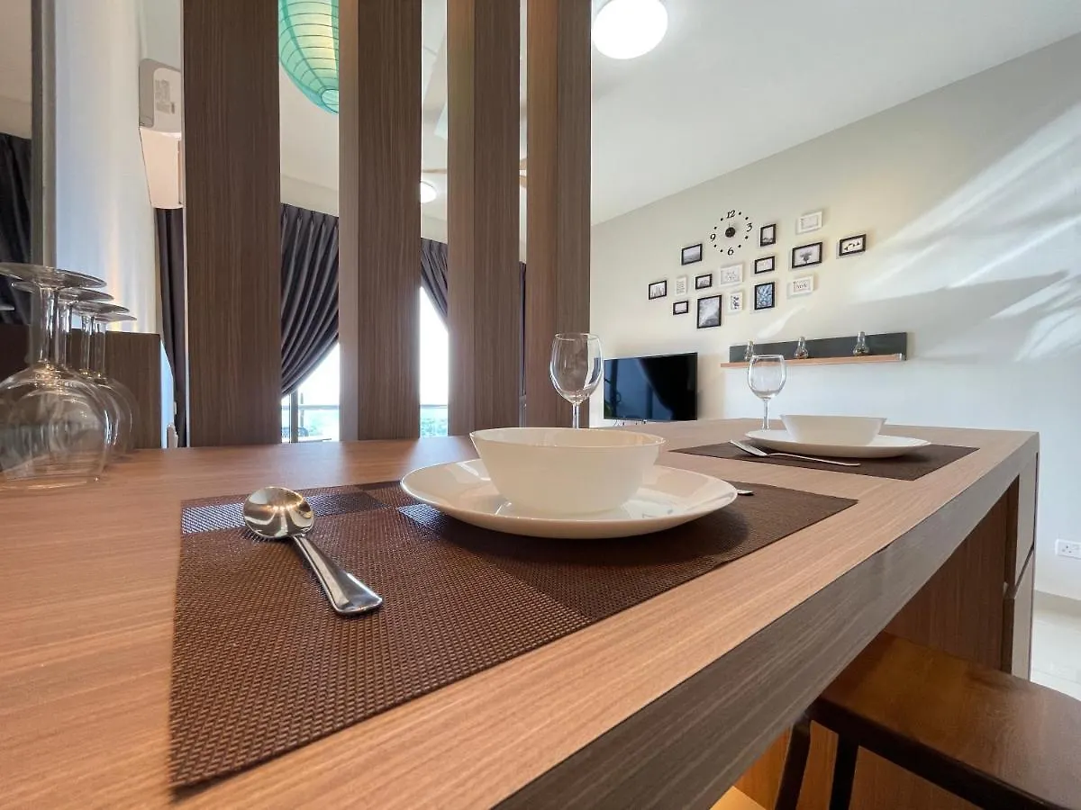 Atlantis Center Of Melaka 1B1B Max 6Pax With Big Pool And Sky Bridge Apartment Malacca