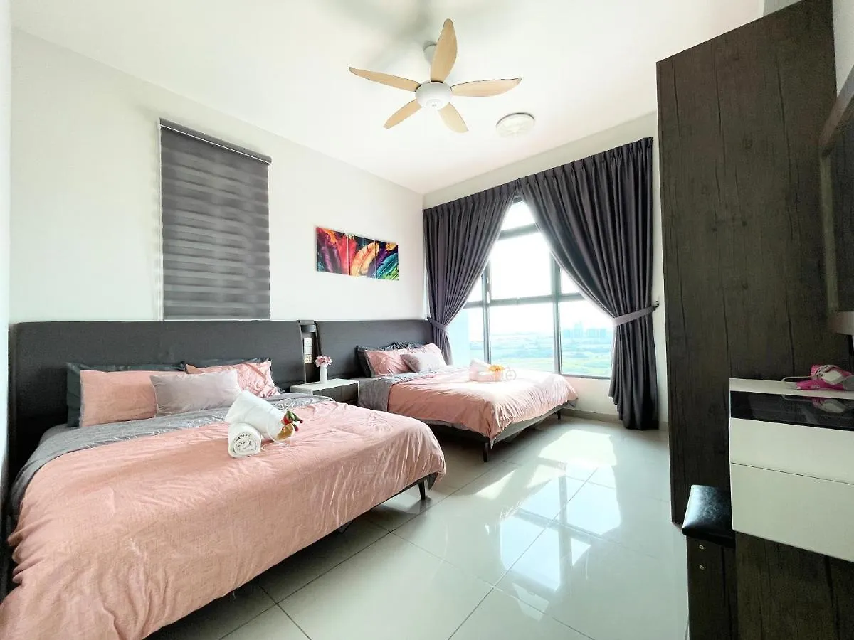 Apartament Atlantis Center Of Melaka 1B1B Max 6Pax With Big Pool And Sky Bridge
