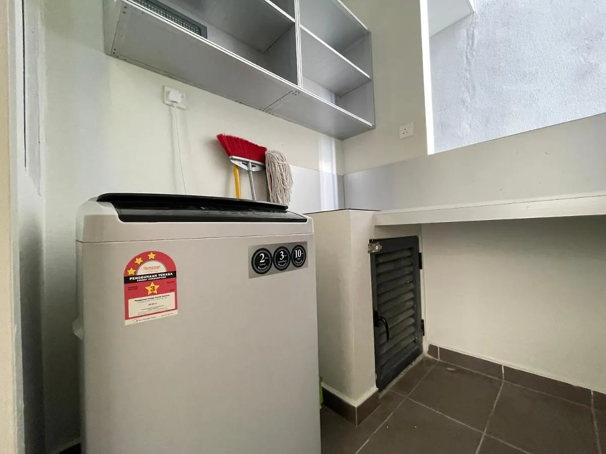 Apartament Atlantis Center Of Melaka 1B1B Max 6Pax With Big Pool And Sky Bridge 0*,  Malezja